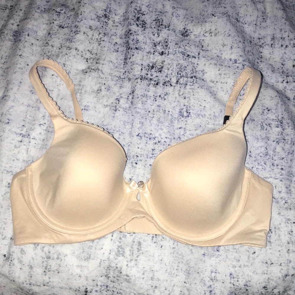 Victoria’s Secret body by Victoria lines demi